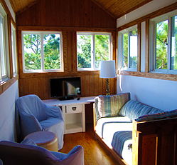 Ocracoke Cottage TV Loft